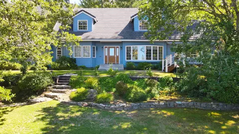 543 Serenity Ln, Grants Pass, OR 97526