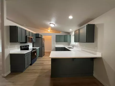 537 SE Ponderosa Dr, Madras, OR 97741