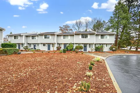 821 E 10th St, Medford, OR 97504