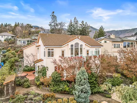 517 Lakota Way, Ashland, OR 97520