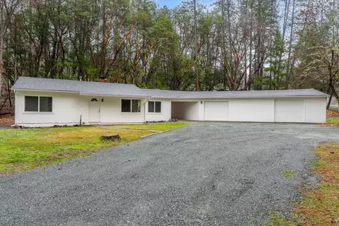 1707 Foots Creek L Fork Rd, Gold Hill, OR 97525
