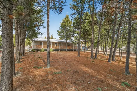 1287 Fort Jack Pine Dr, Gilchrist, OR 97737