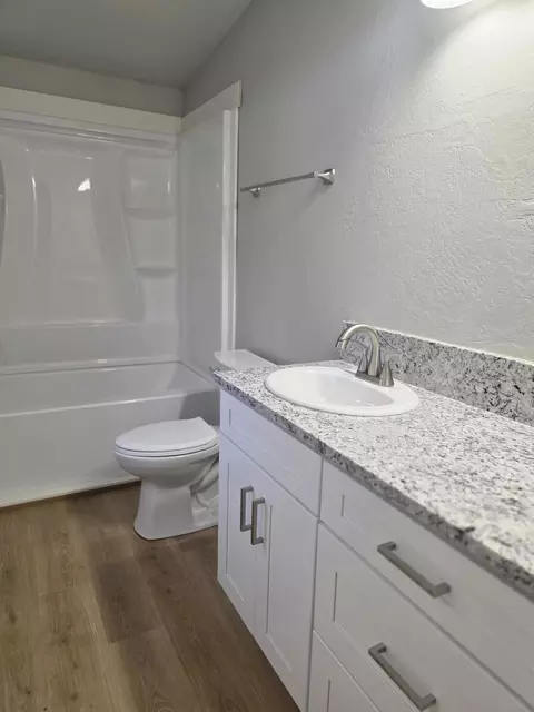 633 E Archwood Dr UNIT 70, Eagle Point, OR 97524 photo 10