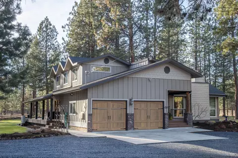 69219 Yellow Daisy Ln, Sisters, OR 97759