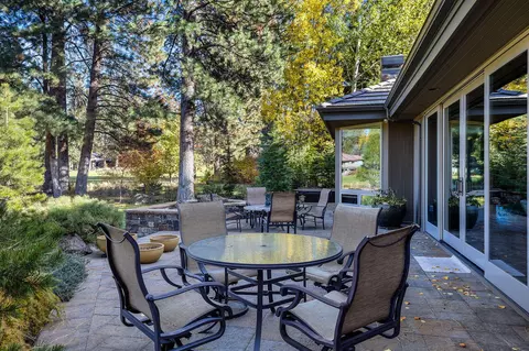 Exterior - 61302 Tam Mcarthur Loop, Bend, OR 97702 photo 5 of 7