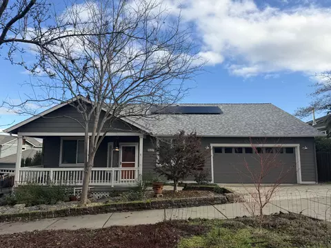 2537 Eagle Creek Ln, Ashland, OR 97520