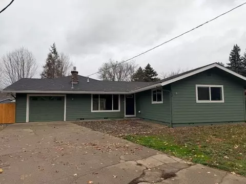 112 Diane Dr, Grants Pass, OR 97526