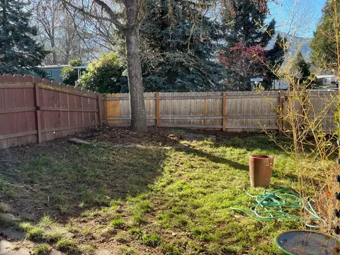 321 Clay St #SPC 3, Ashland, OR 97520