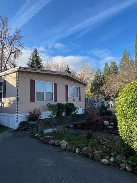 321 Clay St #SPC 3, Ashland, OR 97520