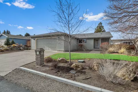 2325 NE Wintergreen Dr, Bend, OR 97701