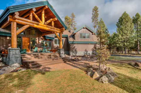 56770 Nest Pine Dr, Bend, OR 97707