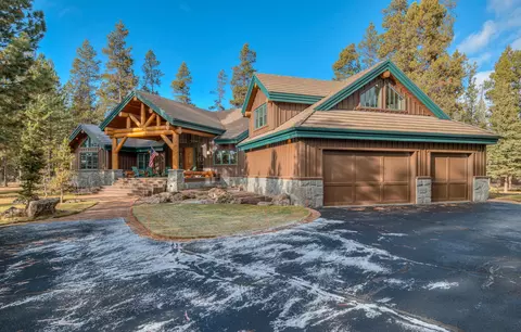 56770 Nest Pine Dr, Bend, OR 97707