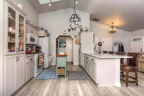 Kitchen - 3393 NE Stonebrook Loop, Bend, OR 97701 photo 3 of 4