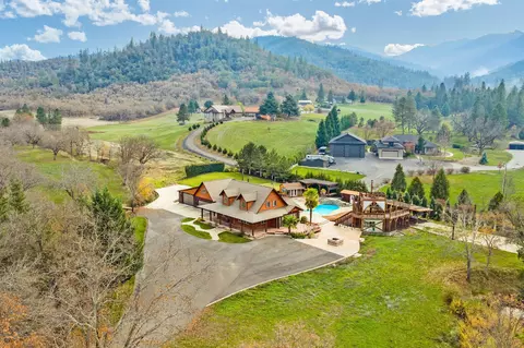 5650 Kane Creek Rd, Central Point, OR 97502