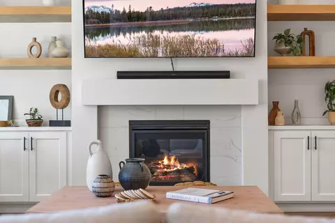 Living - 3842 NE Oakside Loop, Bend, OR 97701 photo 3 of 3