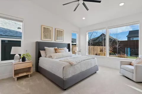 Bedroom - 3842 NE Oakside Loop, Bend, OR 97701 photo 3 of 4
