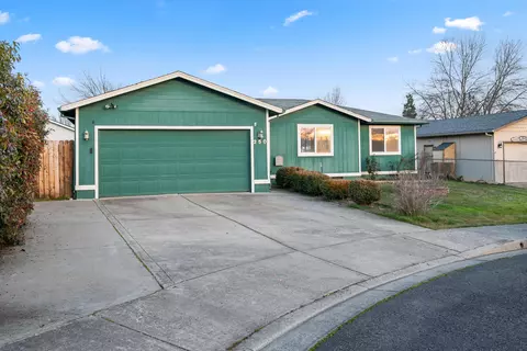 250 Tierra Cir, Eagle Point, OR 97524