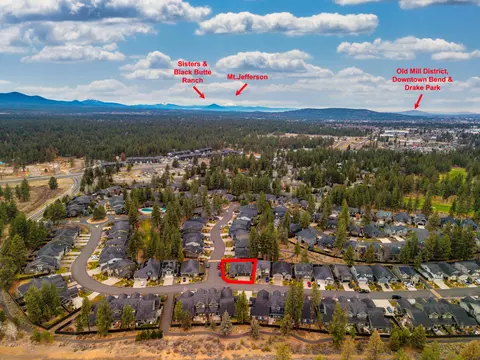 View/Area - 60414 Hedgewood Ln, Bend, OR 97702 photo 2 of 2