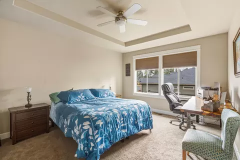 Bedroom - 60414 Hedgewood Ln, Bend, OR 97702 photo 1 of 4