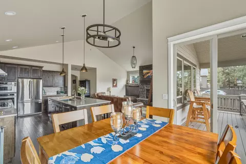 Dining - 60414 Hedgewood Ln, Bend, OR 97702 photo 2 of 2