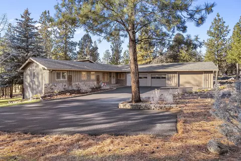 69944 Meadow View Rd, Sisters, OR 97759