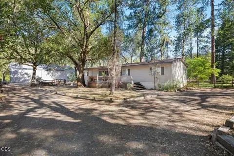 1401 Upper River Rd, Gold Hill, OR 97525