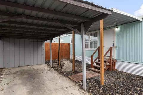 414 Stevens Rd UNIT 34, Eagle Point, OR 97524 photo 3