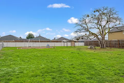 414 Stevens Rd UNIT 34, Eagle Point, OR 97524 photo 18