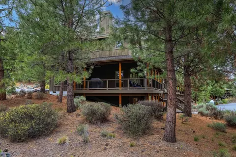 Exterior - 19672 Winter Wren Loop, Bend, OR 97702 photo 4 of 7