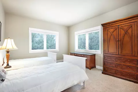Bedroom - 19672 Winter Wren Loop, Bend, OR 97702 photo 1 of 5