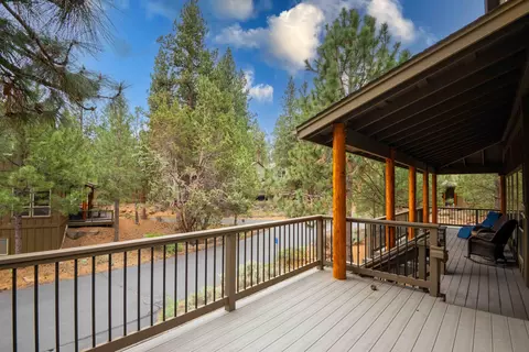 Exterior - 19672 Winter Wren Loop, Bend, OR 97702 photo 5 of 8