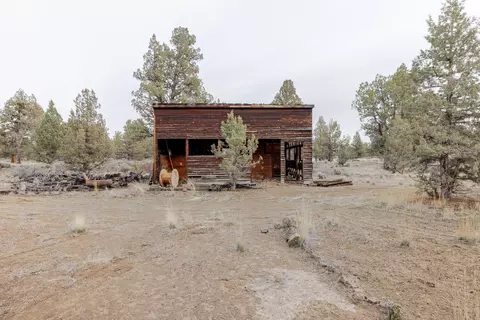 21665 Dale Rd, Bend, OR 97701 photo 10