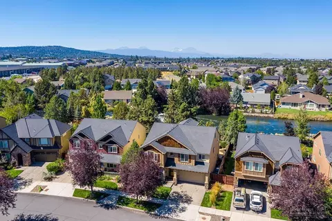 View/Area - 63151 Brookstone Ln, Bend, OR 97701 photo 2 of 12