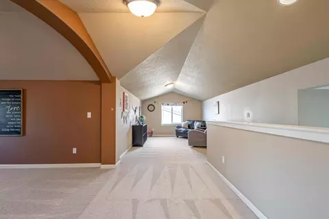 Entry Way - 63151 Brookstone Ln, Bend, OR 97701 photo 2 of 5