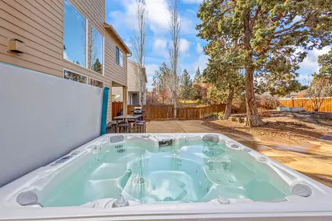 Exterior - 63151 Brookstone Ln, Bend, OR 97701 photo 3 of 8