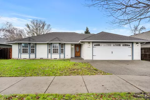 1481 George Tweed Blvd, Grants Pass, OR 97527