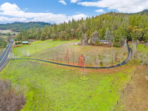 6333 Sterling Creek Rd, Jacksonville, OR 97530