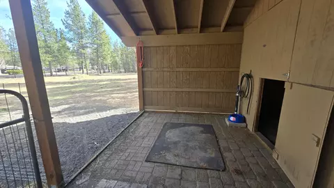 Exterior - 53465 Kokanee Ln, La Pine, OR 97739 photo 5 of 14