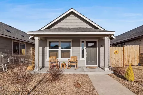 2565 NW Teak Ave, Redmond, OR 97756