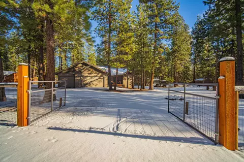 56430 Celestial Dr, Bend, OR 97707