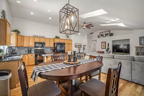 56430 Celestial Dr, Bend, OR 97707 photo 11