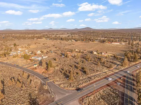 View/Area - 66830 Central St, Bend, OR 97703 photo 2 of 15