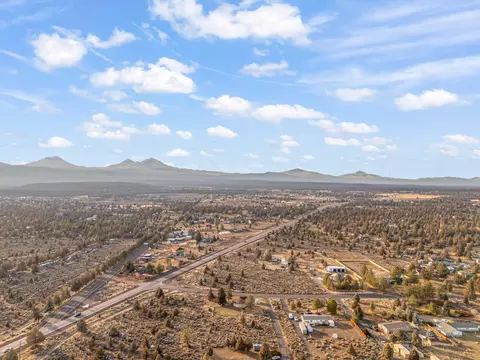 View/Area - 66830 Central St, Bend, OR 97703 photo 12 of 15
