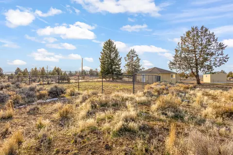Exterior - 66830 Central St, Bend, OR 97703 photo 4 of 5
