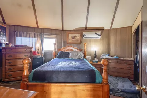 Bedroom - 66830 Central St, Bend, OR 97703 photo 1 of 2