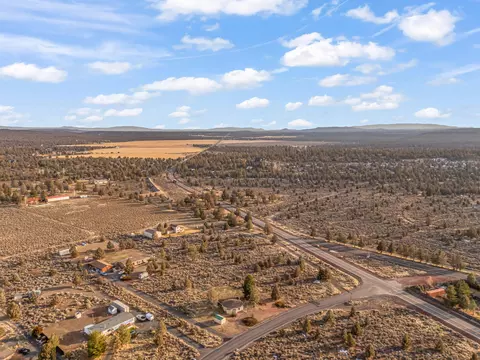 View/Area - 66830 Central St, Bend, OR 97703 photo 9 of 15