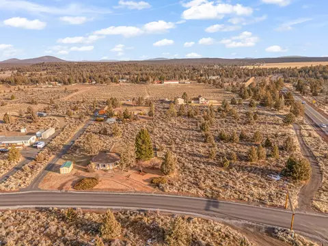 View/Area - 66830 Central St, Bend, OR 97703 photo 4 of 15