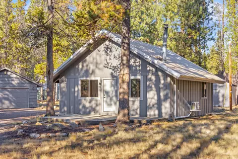 17280 Azusa Rd, Bend, OR 97707