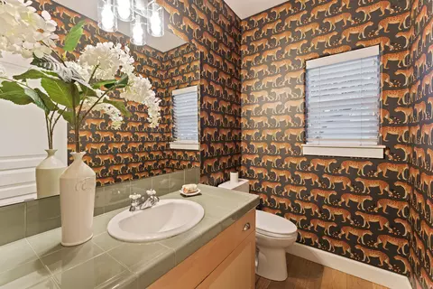 Bath - 2472 NW Shields Dr, Bend, OR 97703 photo 1 of 5