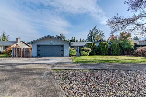 1312 Ramada Ave, Medford, OR 97504